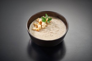 Суп-крем из шампиньонов с гренками